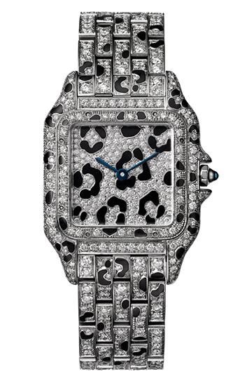 Valuable reproduction watches are fixed with diamonds.
